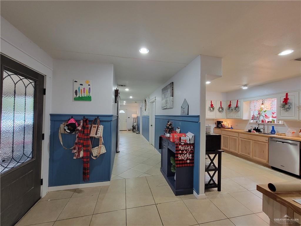 206 S Arroyo Boulevard