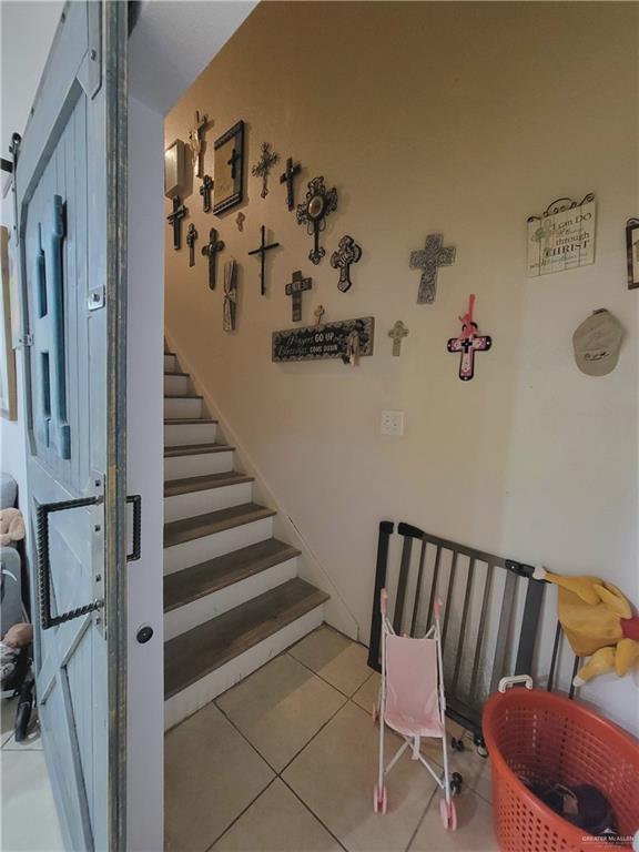 206 S Arroyo Boulevard