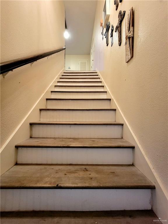 206 S Arroyo Boulevard