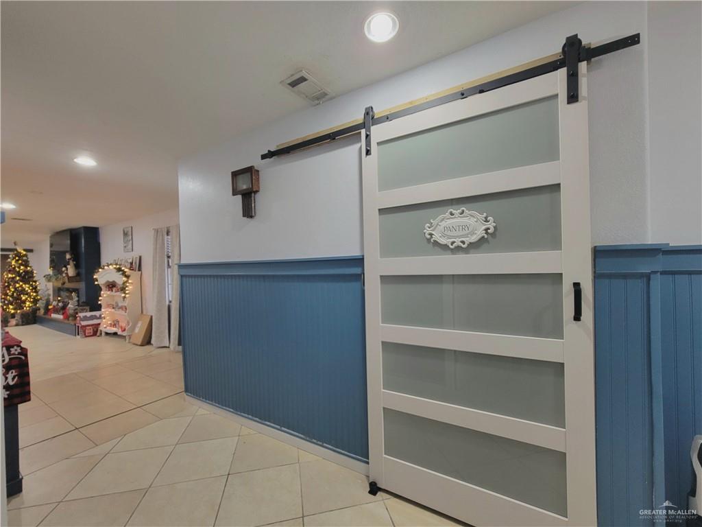 206 S Arroyo Boulevard