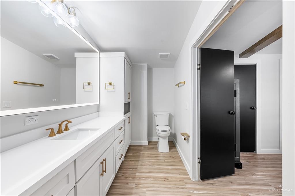 5501 Mile 8 1/2 Road