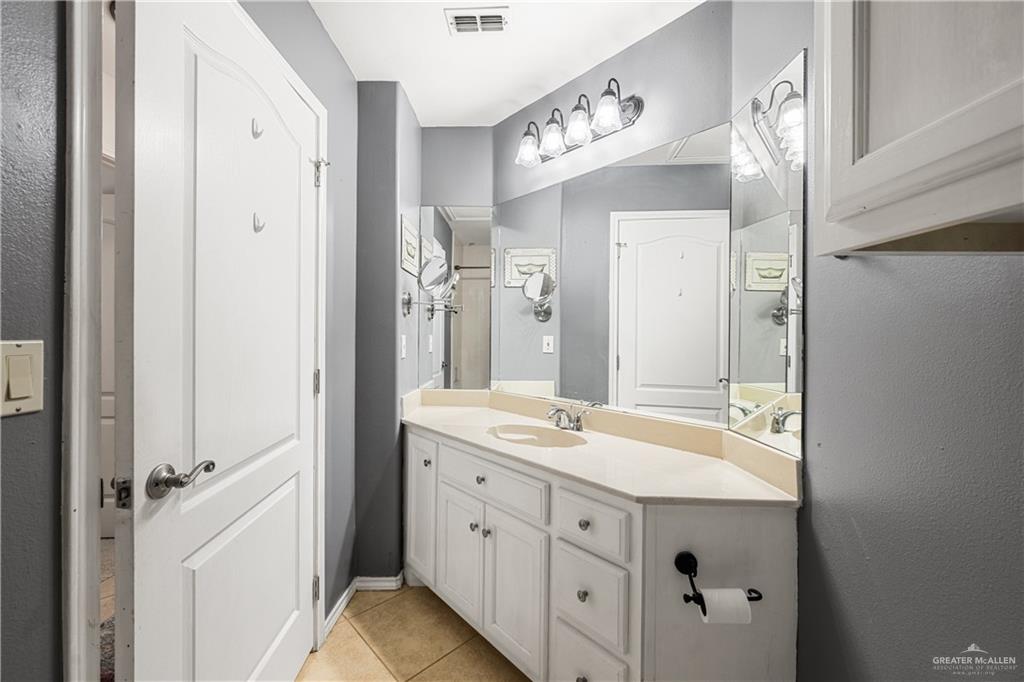 3525 Clubhouse Drive