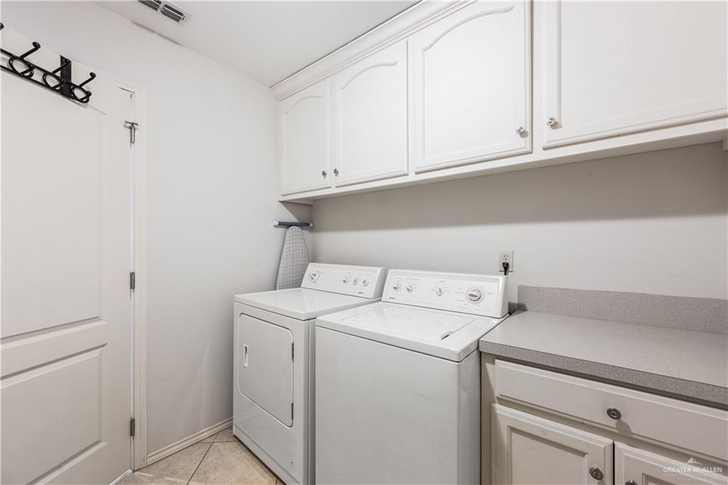 3525 Clubhouse Drive