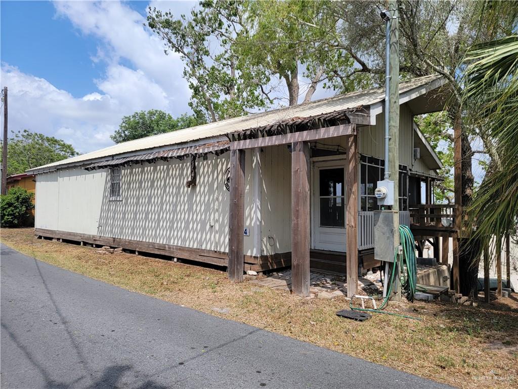 8544 Lago Vista Drive