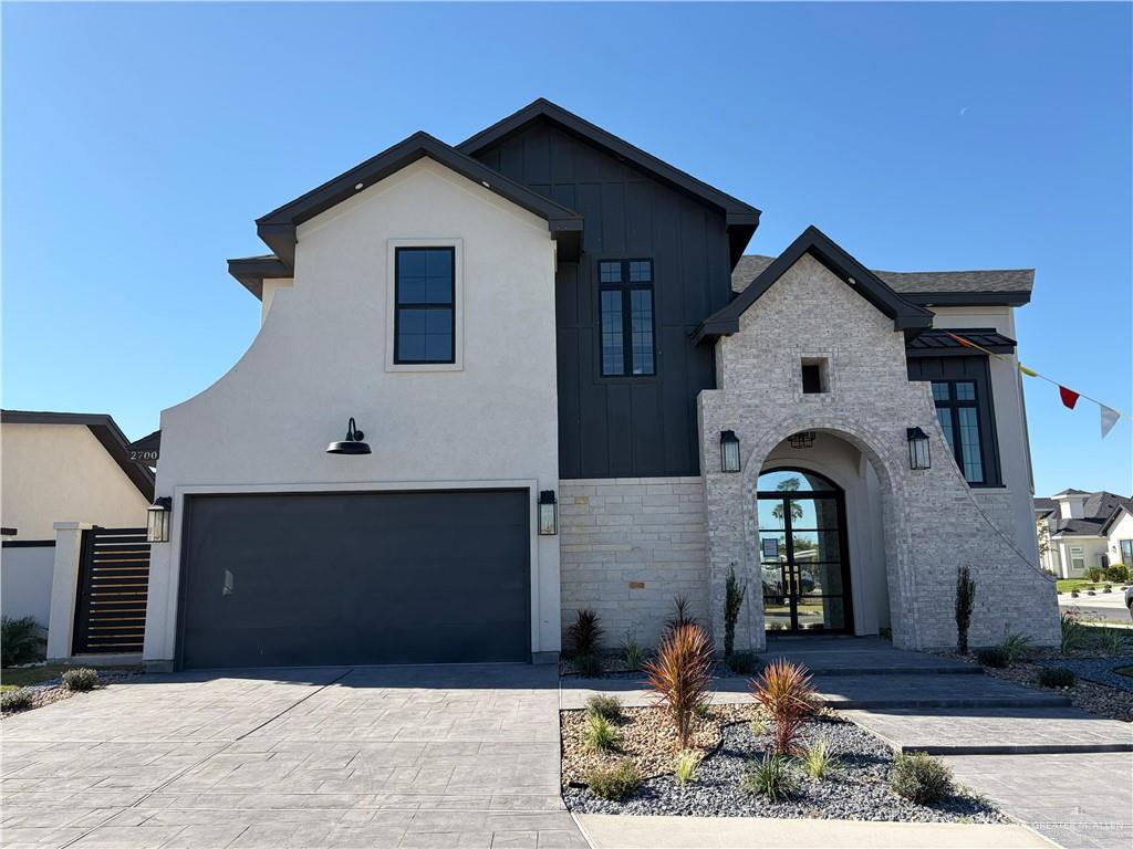 2700 E Giorgio Drive