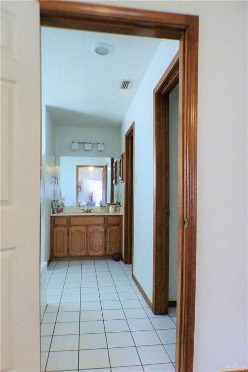 2901 Lakewood Court