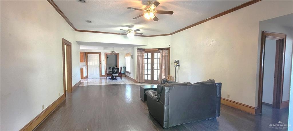 2901 Lakewood Court