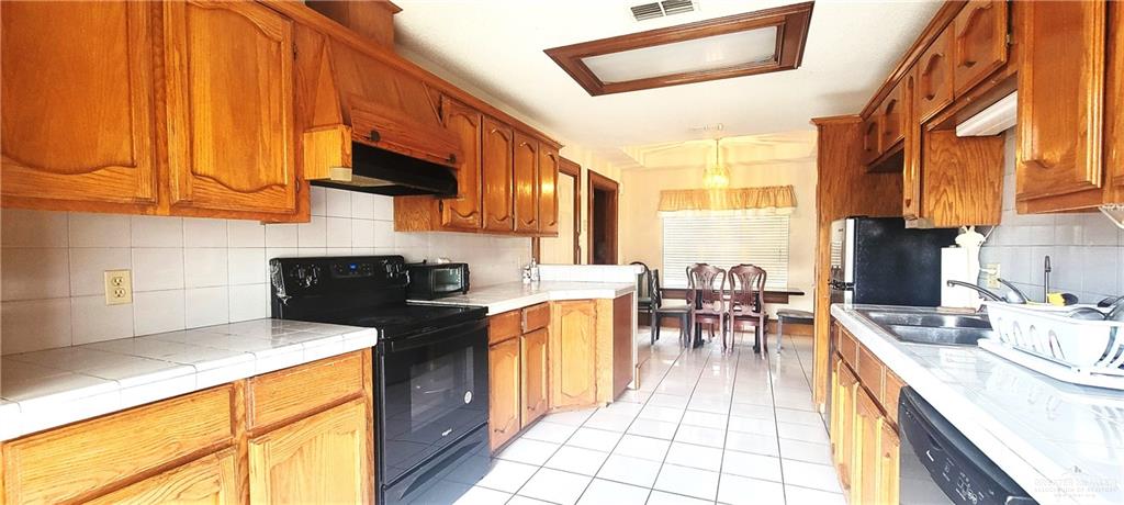 2901 Lakewood Court