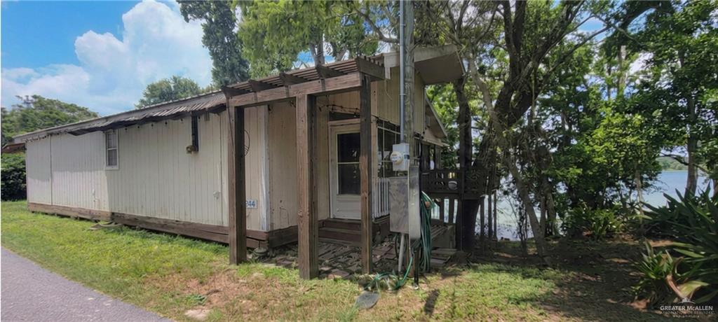 8544 Lago Vista Drive