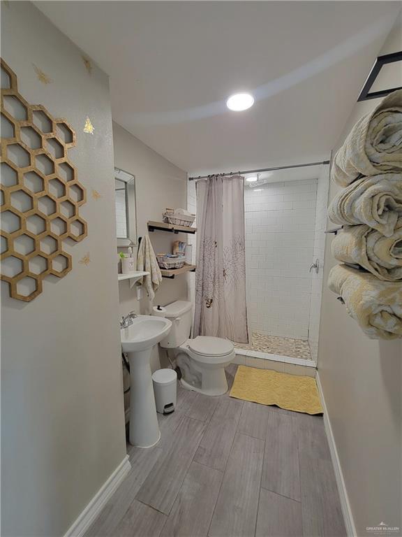 8544 Lago Vista Drive