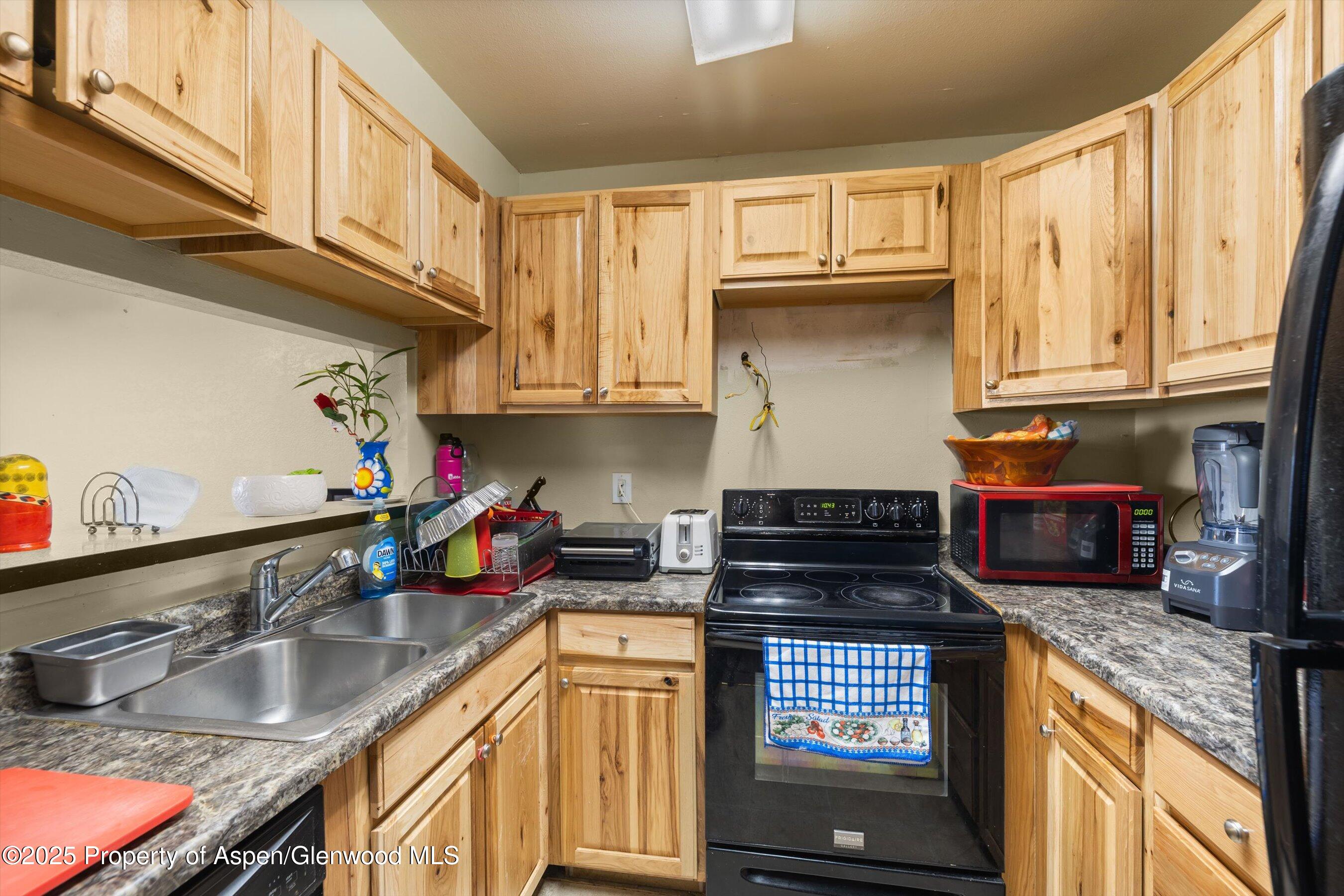1527 Blake Avenue 207