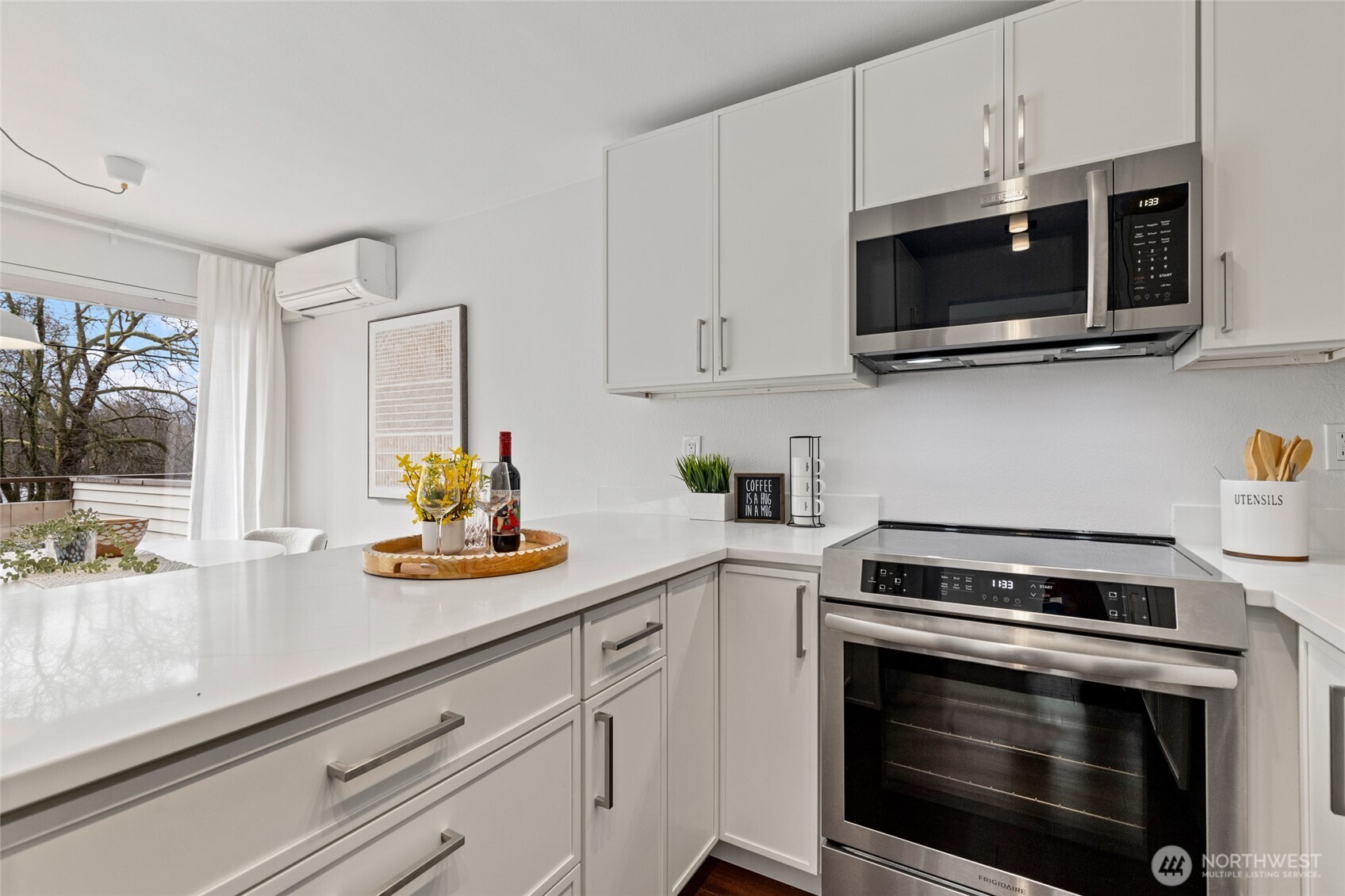 7850 Green Lake Drive N Unit: 101
