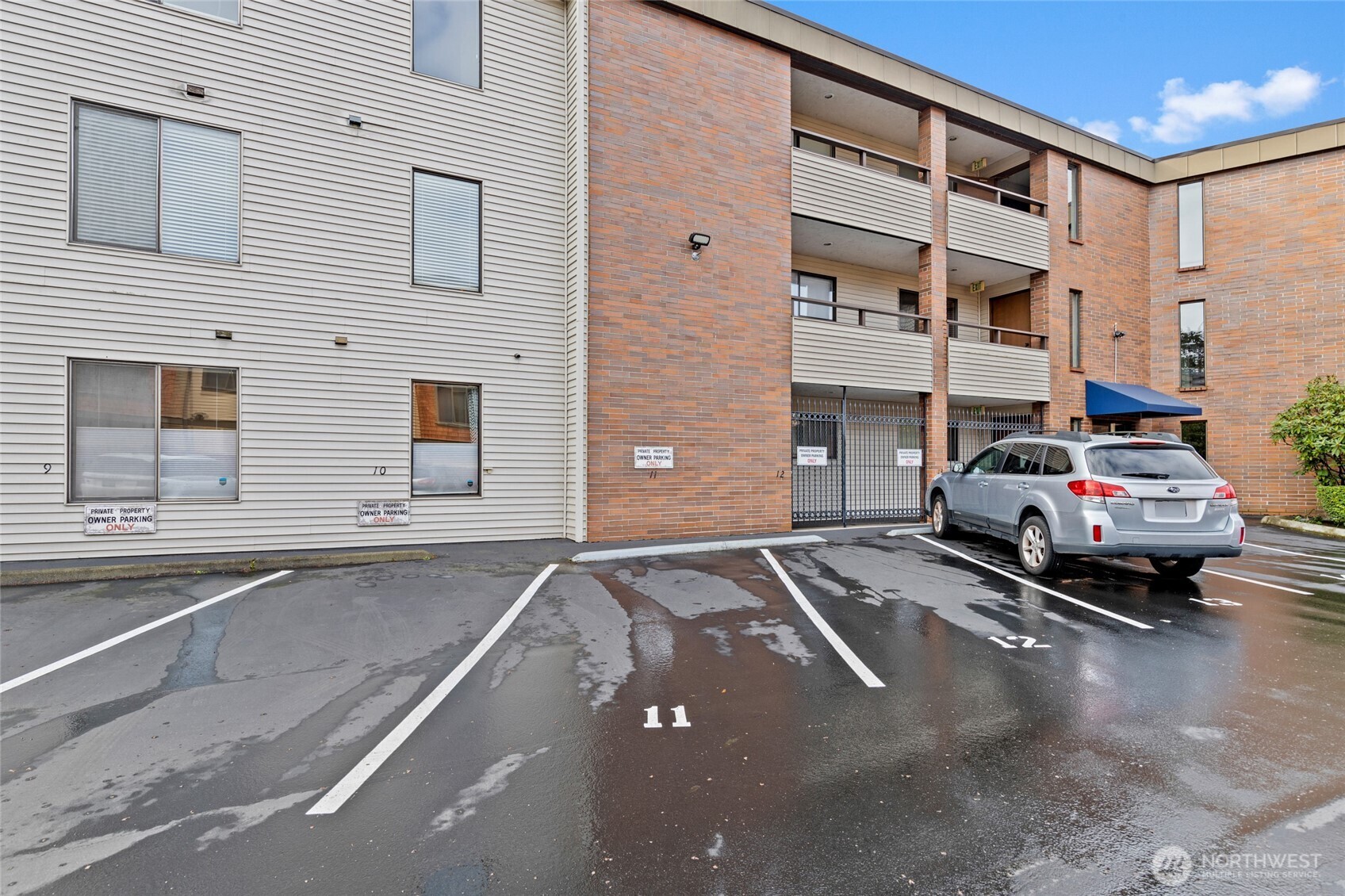 7850 Green Lake Drive N Unit: 101