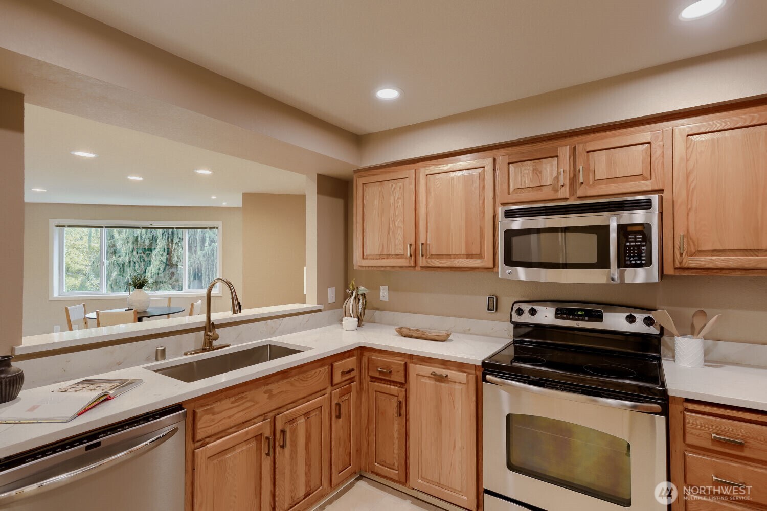 603 7th Avenue N Unit: A201