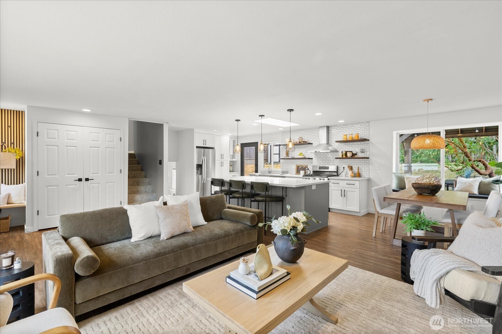 18015 Homeview Drive