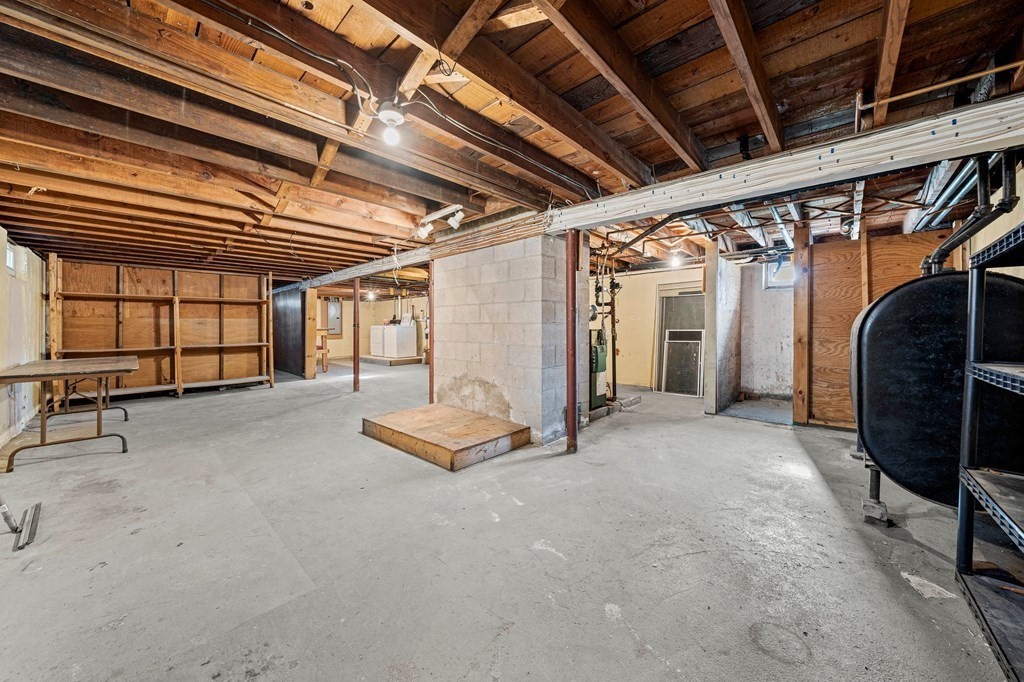 18 Old West Elm