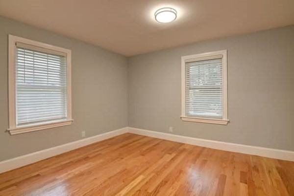 15 Dunbarton Rd