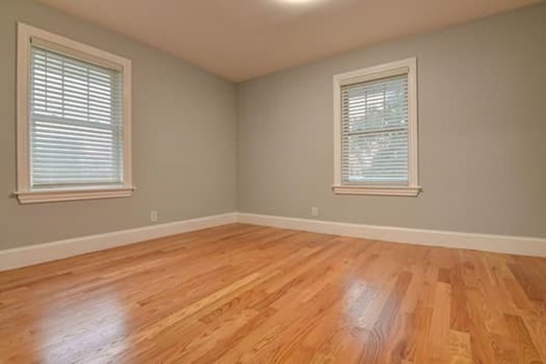 15 Dunbarton Rd