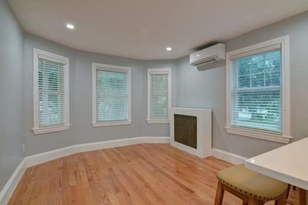 15 Dunbarton Rd