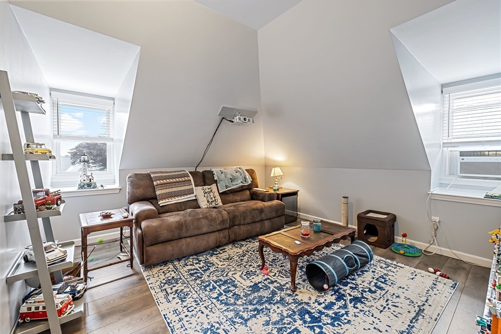 50 Maple St