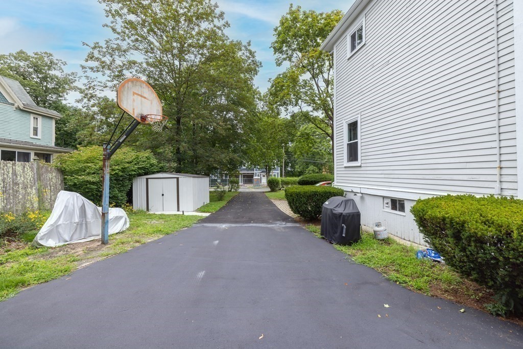 50 Maple St