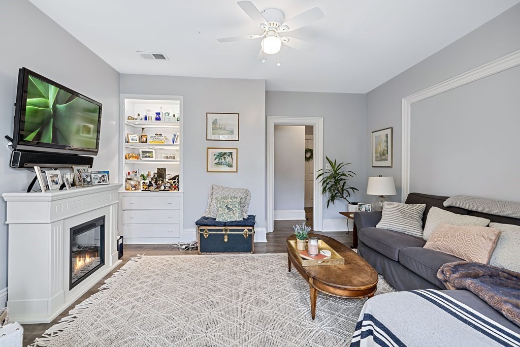 50 Maple St