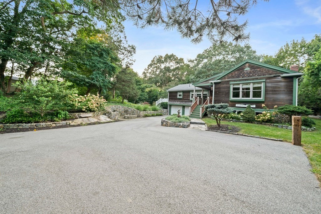 83 Fort Hill St