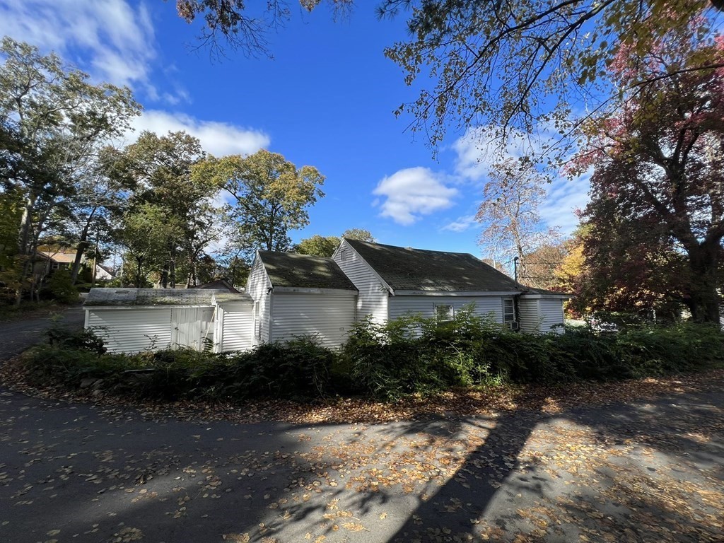 85 Perry St