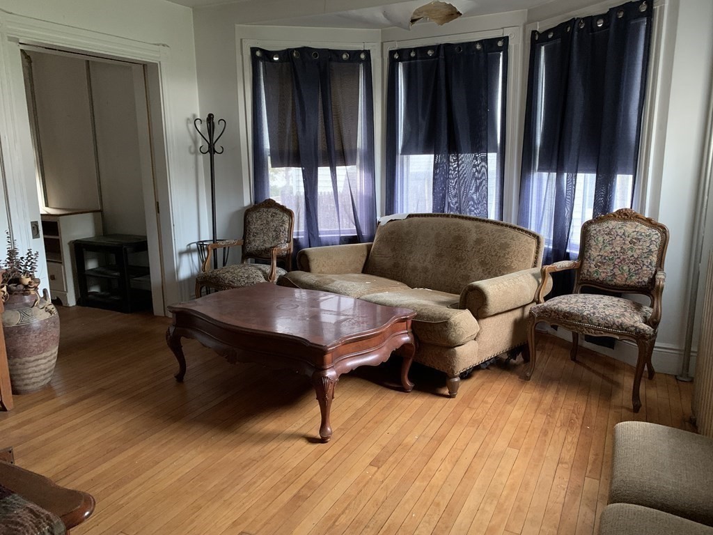 18 Montclair Ave
