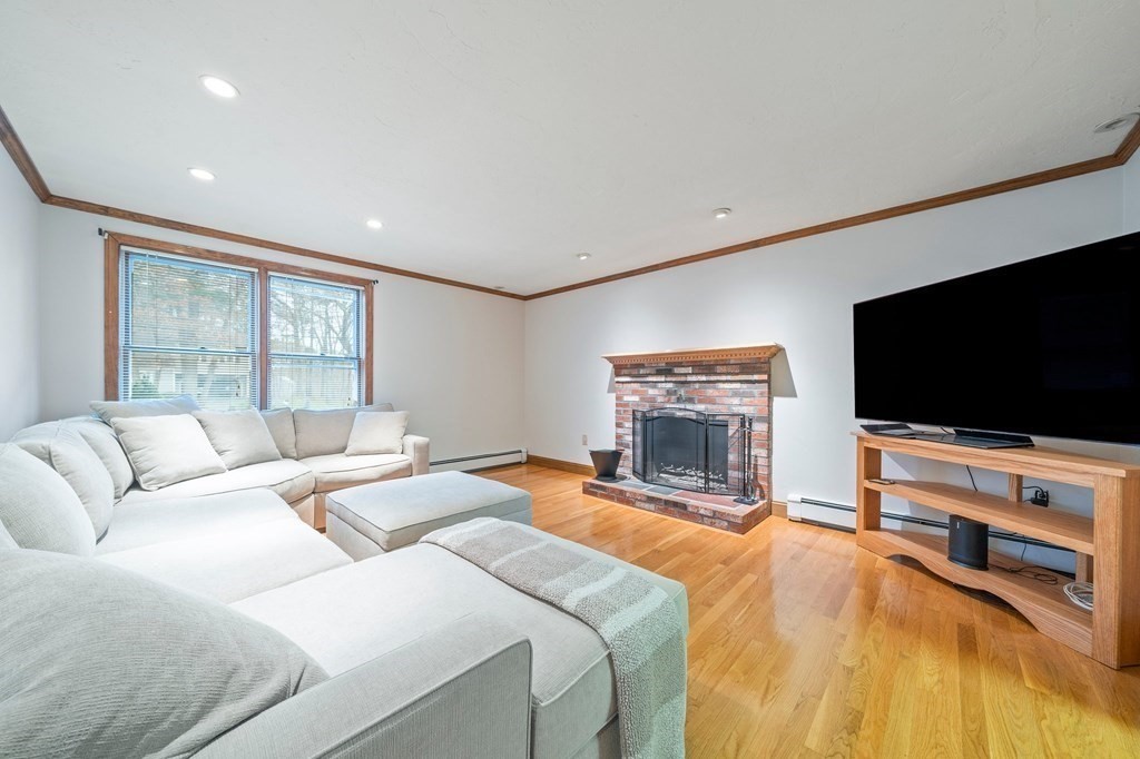 60 Checkerberry Road
