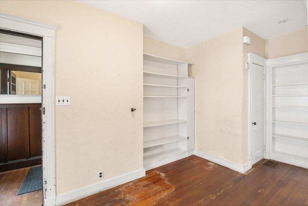 16 West St
