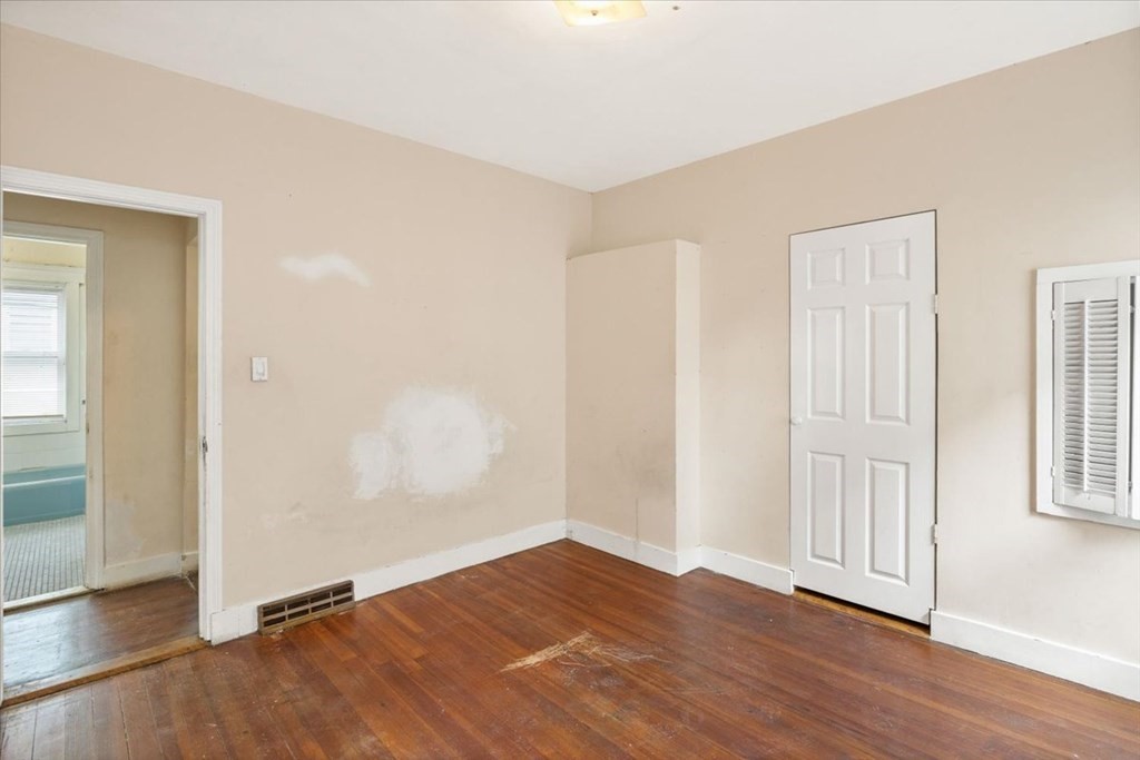 16 West St