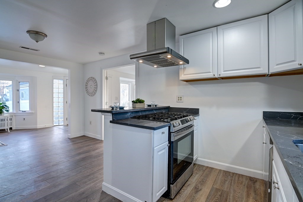 146 Hayward