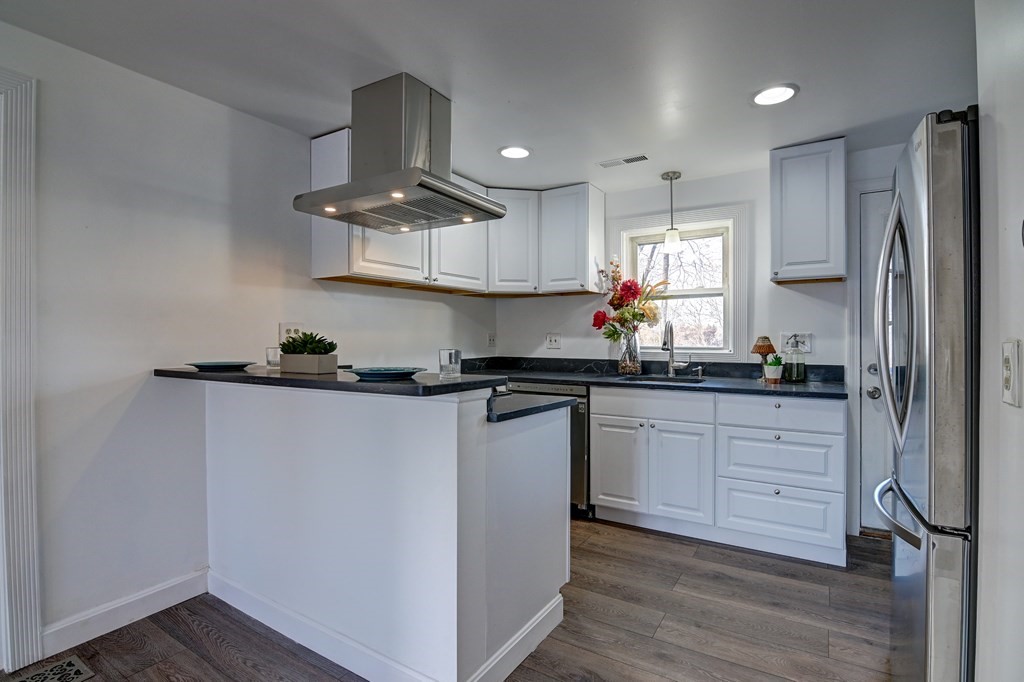 146 Hayward