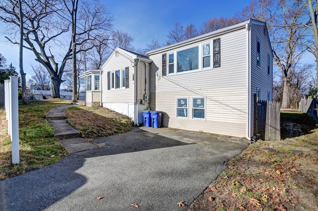 146 Hayward