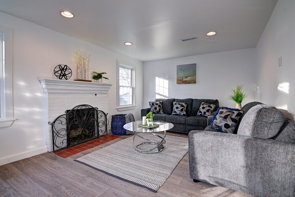 146 Hayward