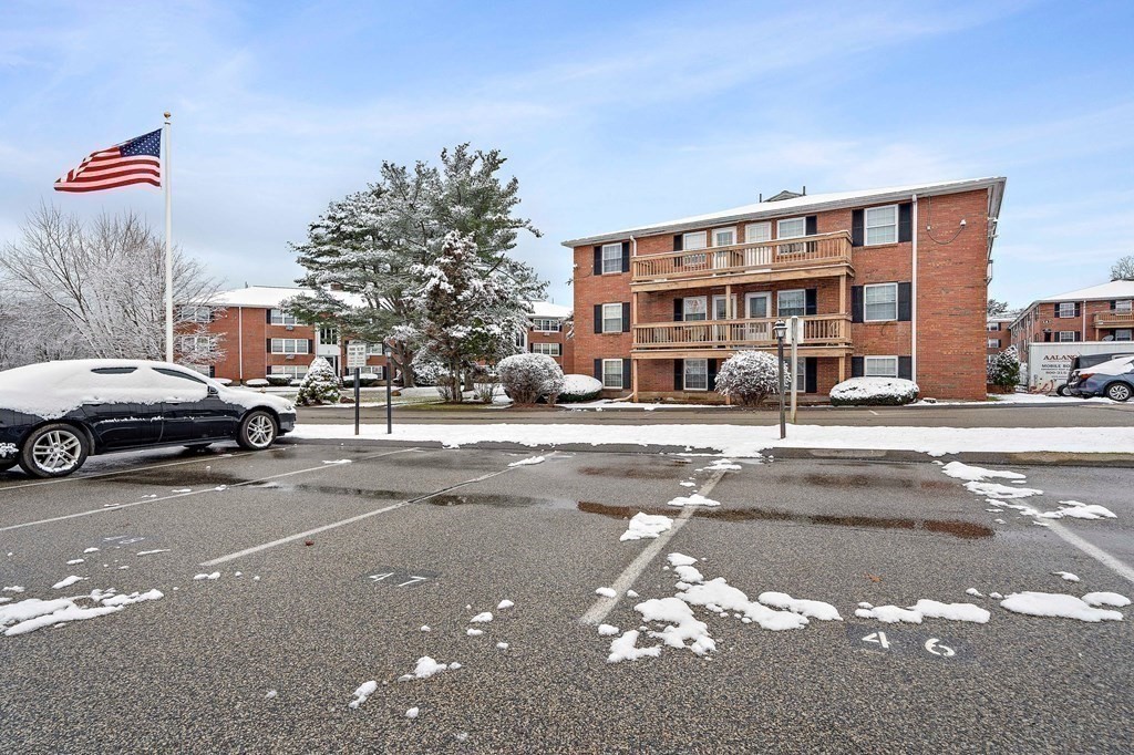 3 Tara Dr # 7