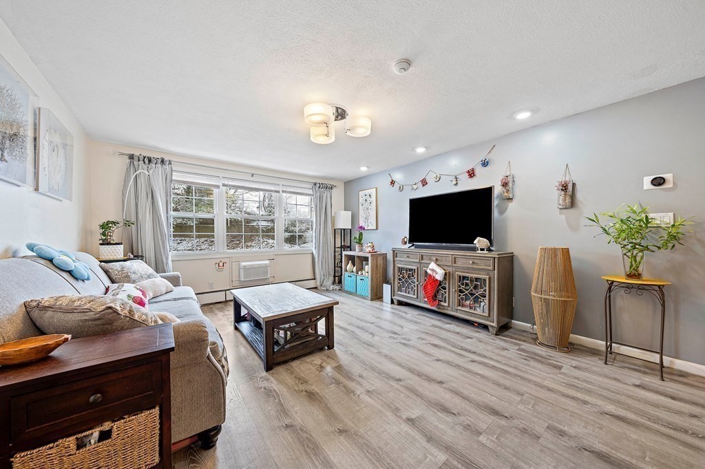 3 Tara Dr # 7