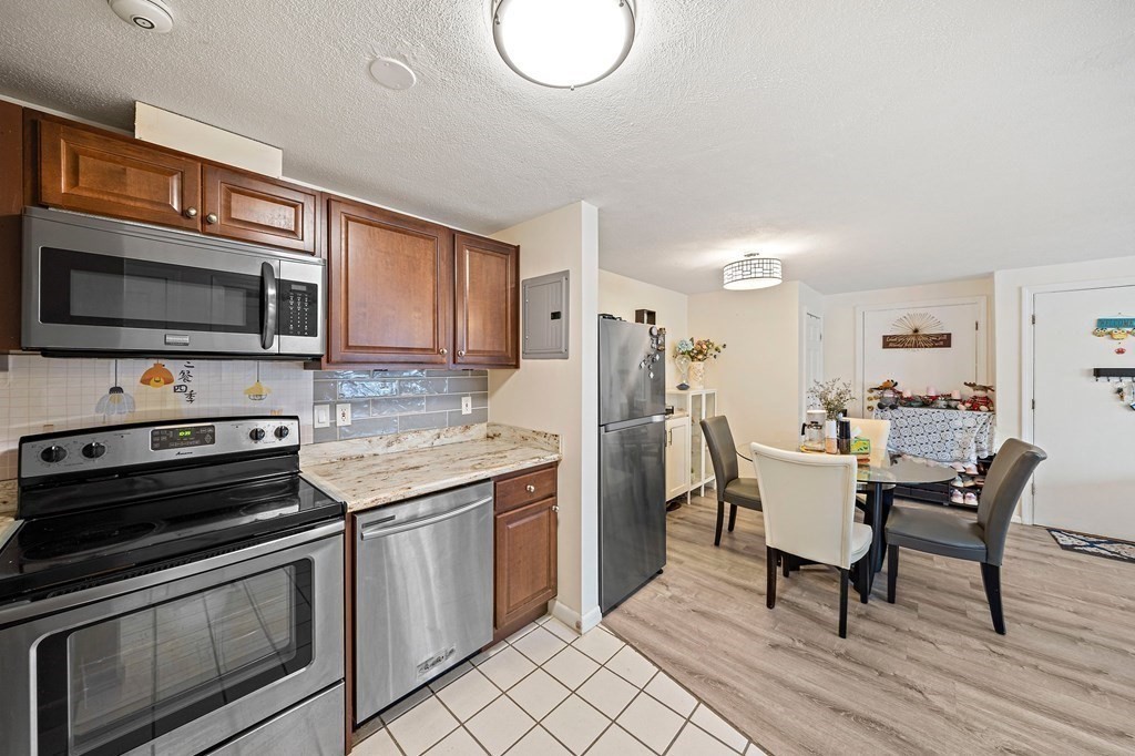 3 Tara Dr # 7