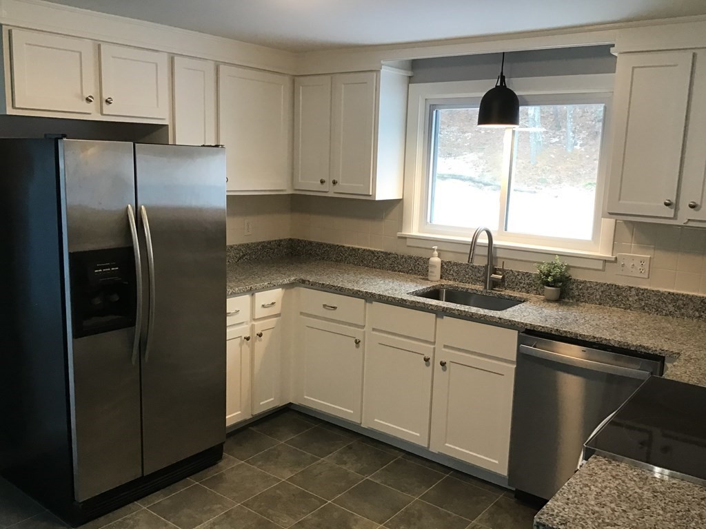 27 Surrey Ln # 27