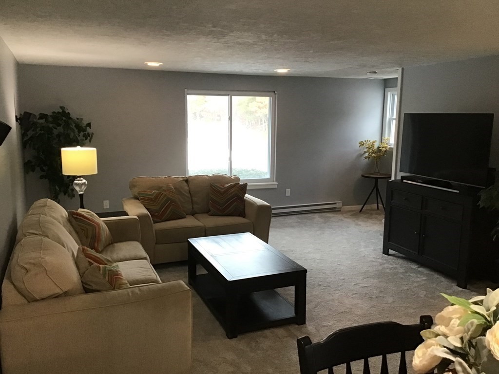 27 Surrey Ln # 27