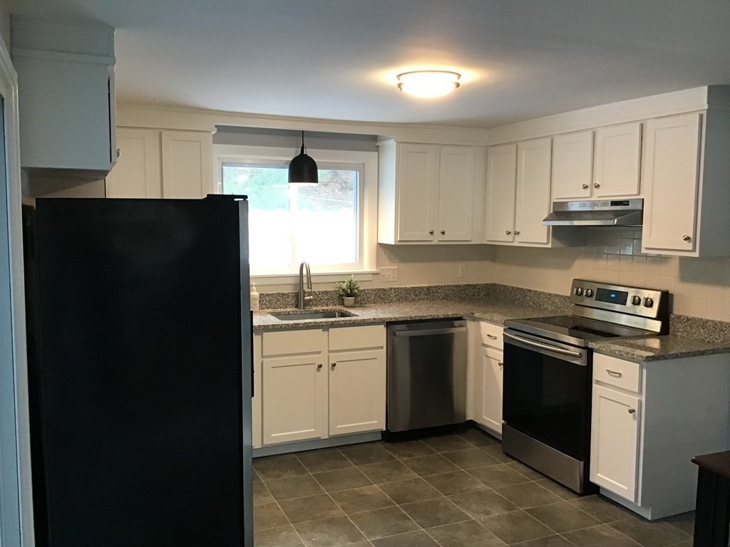 27 Surrey Ln # 27