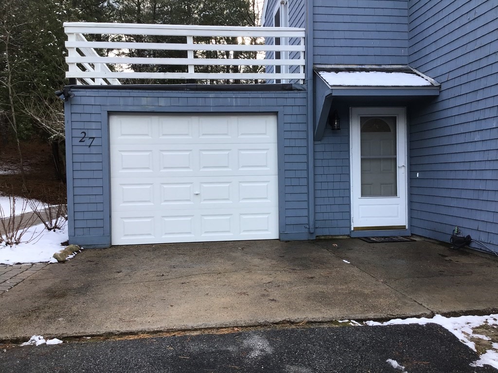 27 Surrey Ln # 27