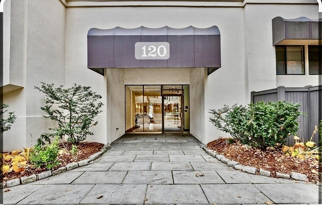 120 Beaconsfield Rd # T2