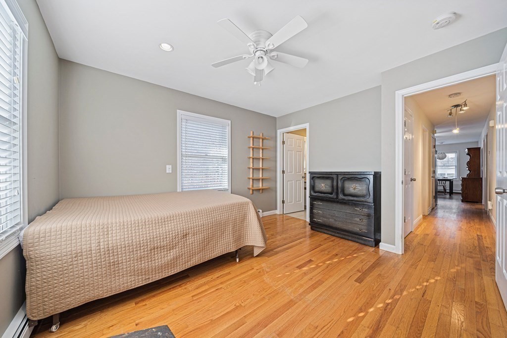 28 Burnside St