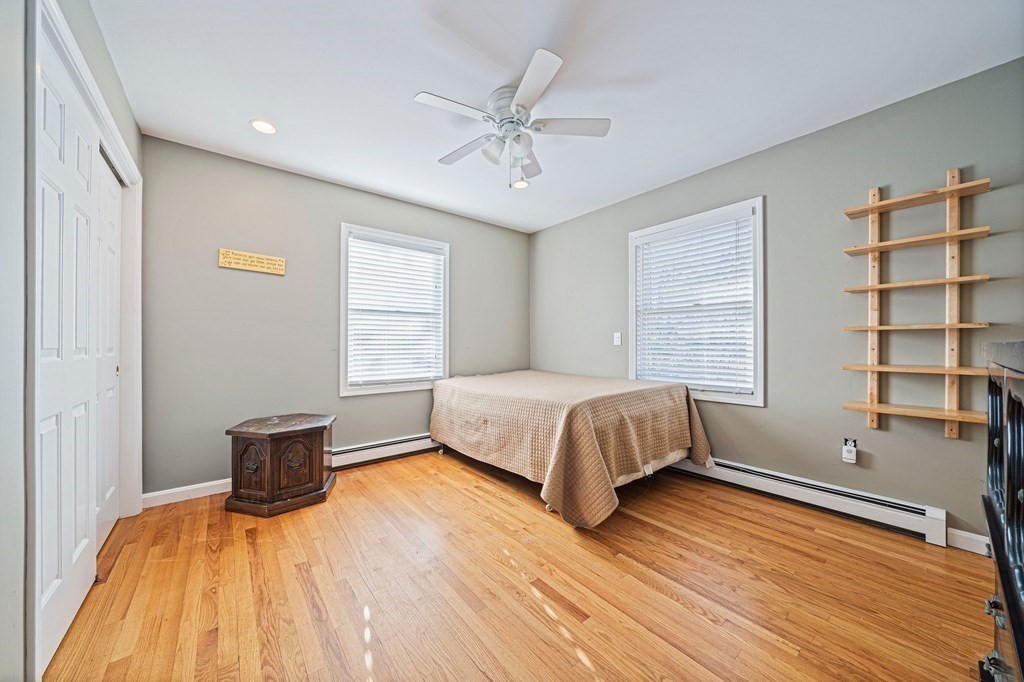 28 Burnside St