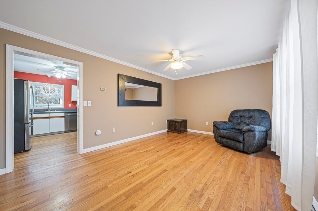 28 Burnside St