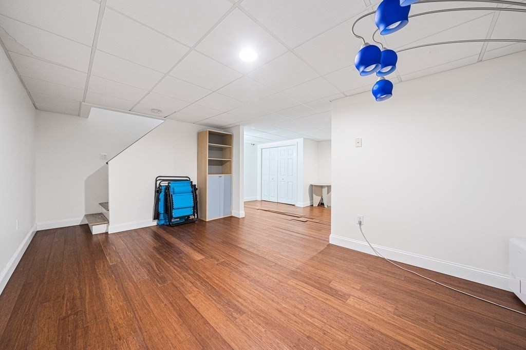 28 Burnside St