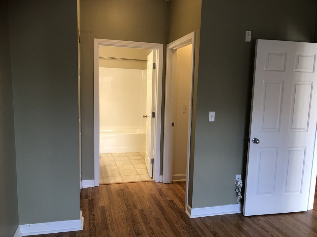 21 Hampshire Rd # 205