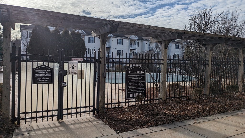21 Hampshire Rd # 205